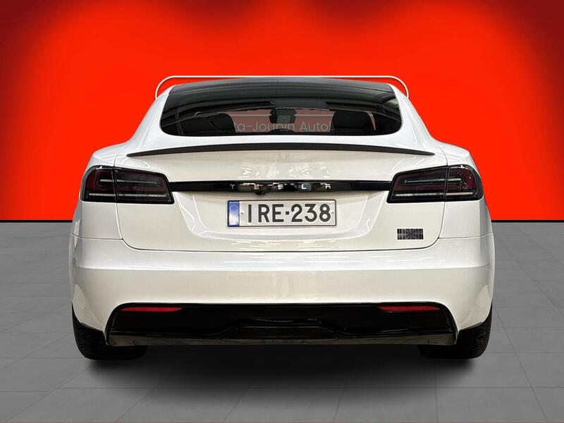 Tesla Model S vaihtoauto