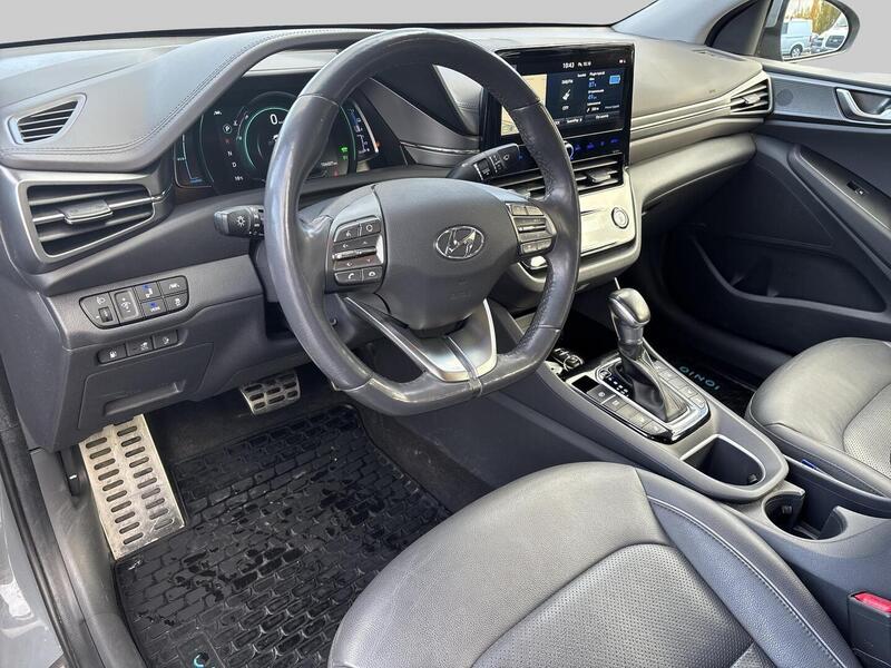 Hyundai IONIQ plug-in vaihtoauto