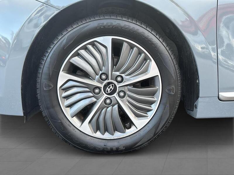 Hyundai IONIQ plug-in vaihtoauto