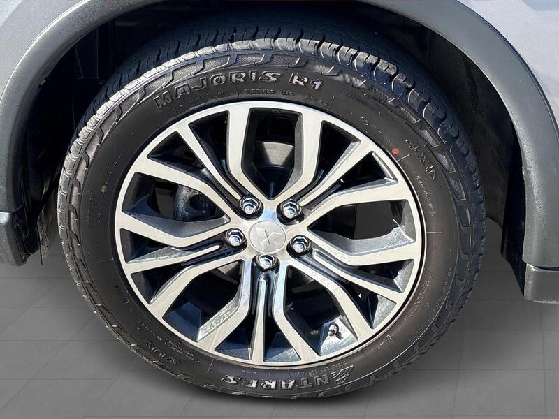 Mitsubishi Outlander vaihtoauto