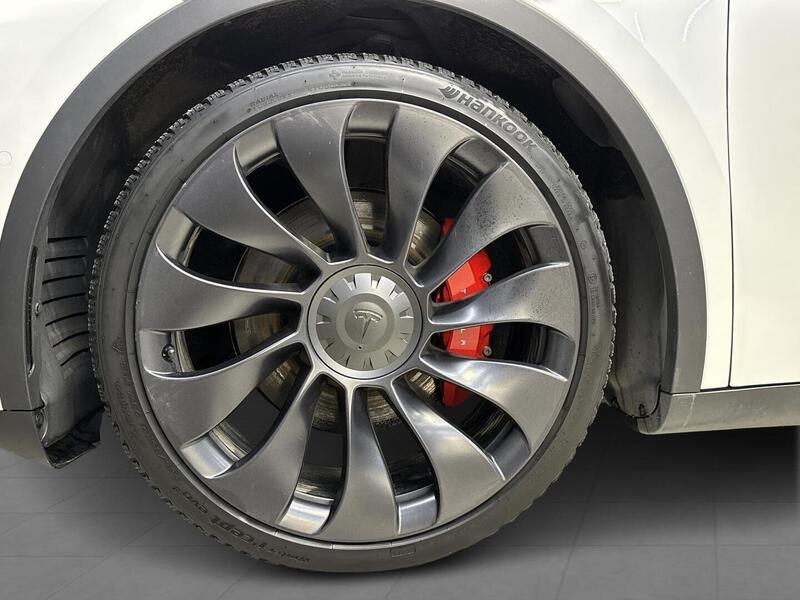 Tesla Model Y vaihtoauto