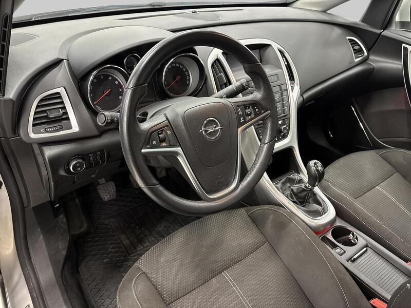 Opel Astra vaihtoauto