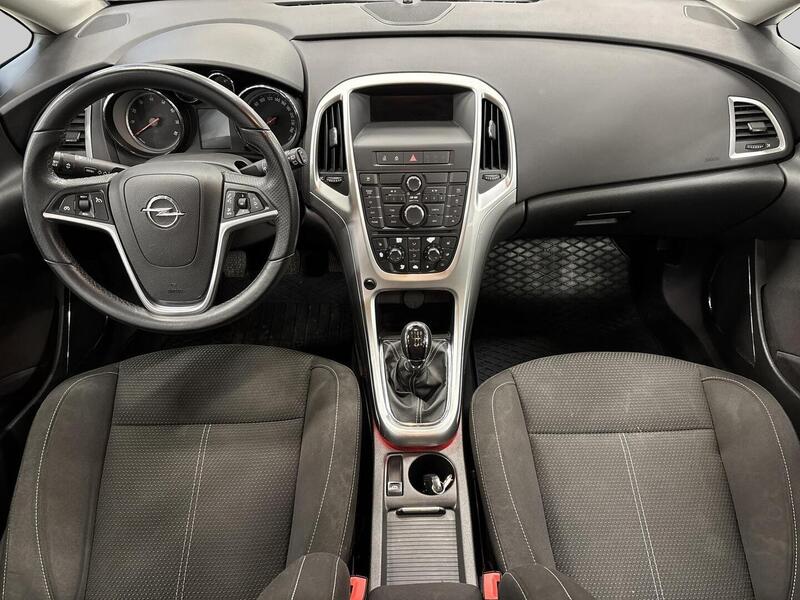 Opel Astra vaihtoauto