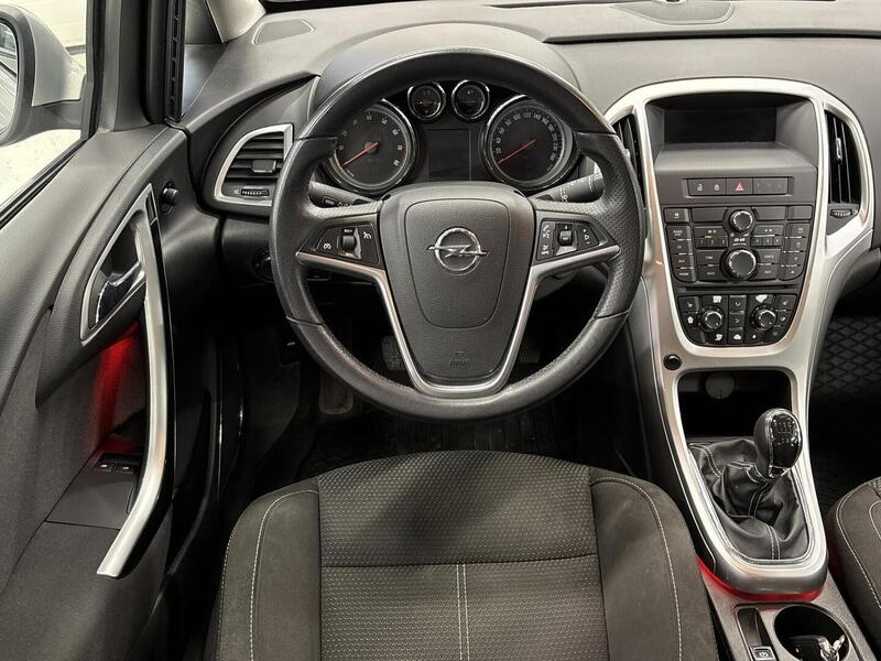 Opel Astra vaihtoauto