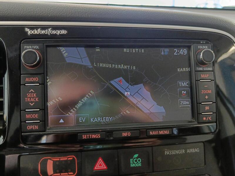 Mitsubishi Outlander PHEV vaihtoauto