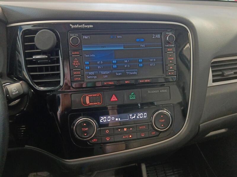 Mitsubishi Outlander PHEV vaihtoauto