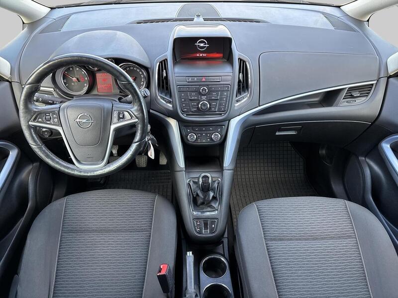 Opel Zafira Tourer vaihtoauto