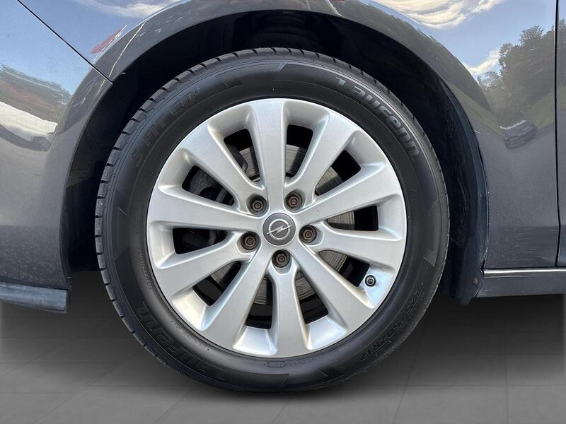 Opel Zafira Tourer vaihtoauto