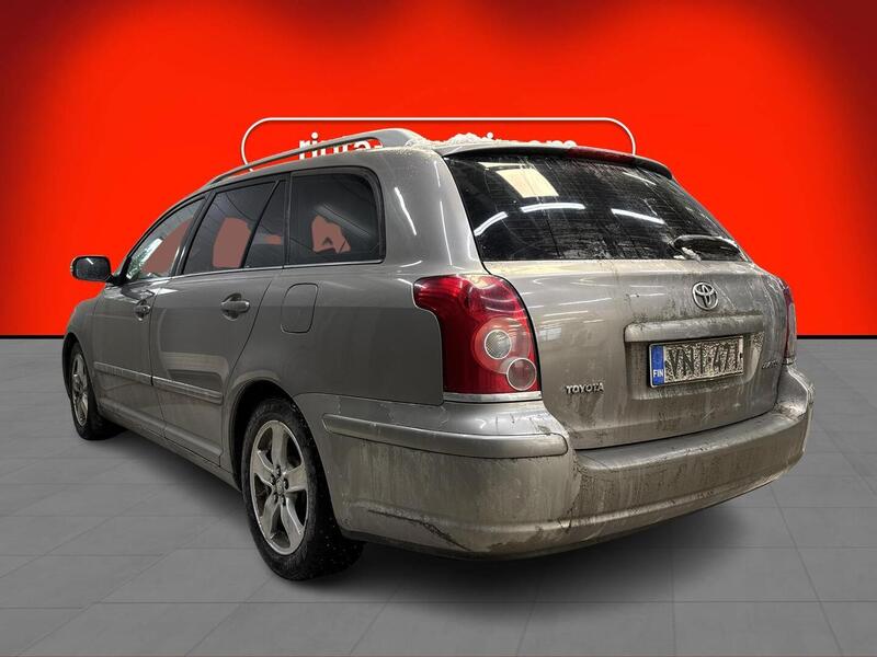 Toyota Avensis vaihtoauto