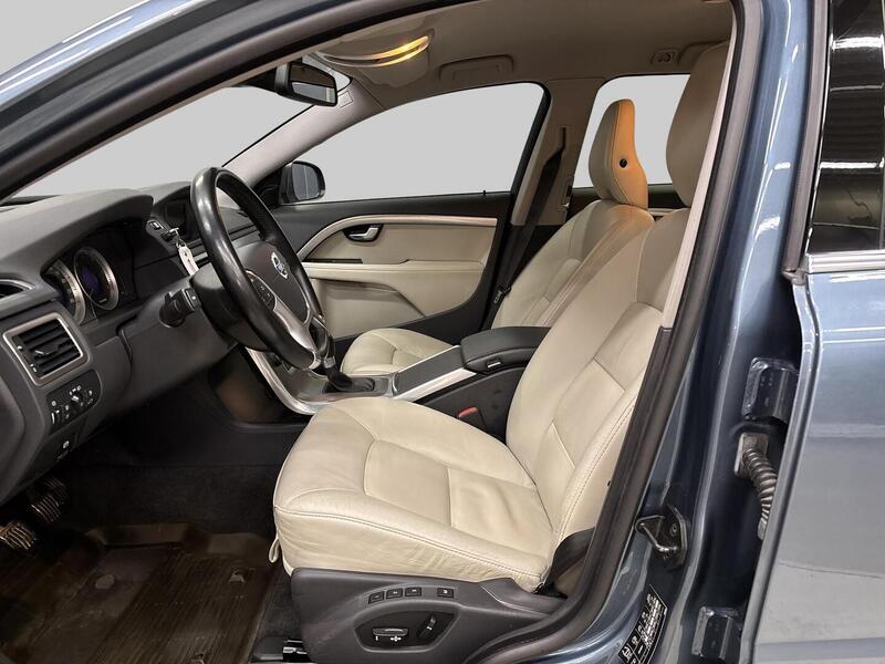 Volvo V70 vaihtoauto