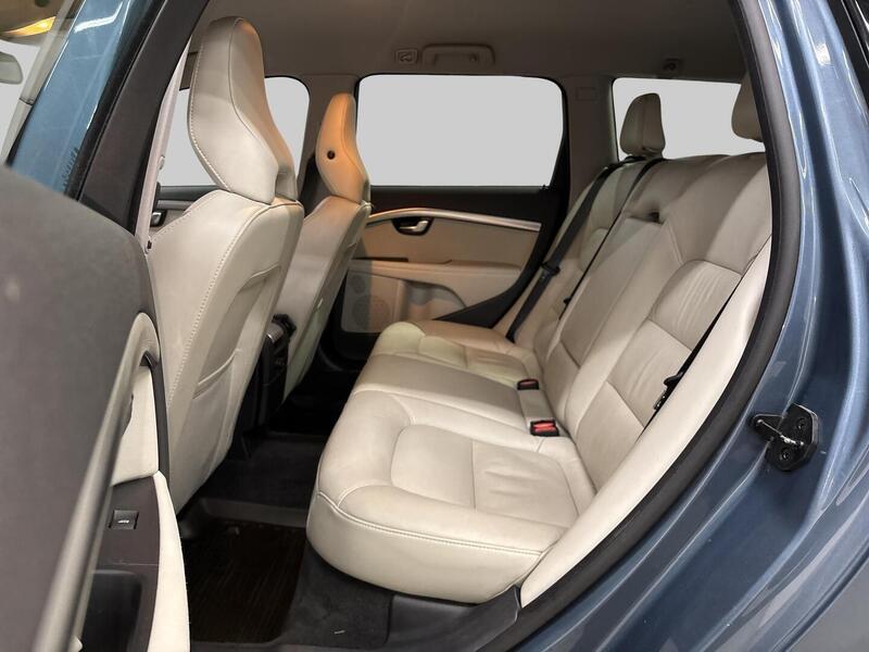 Volvo V70 vaihtoauto