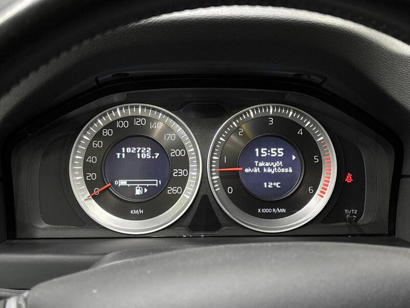 Volvo V70 vaihtoauto