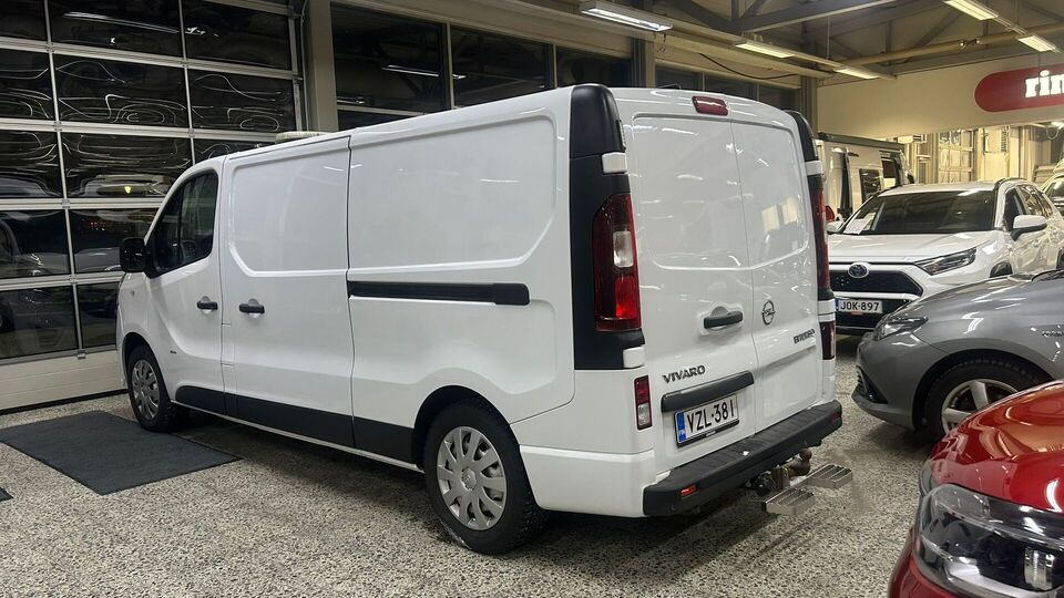 Opel Vivaro vaihtoauto