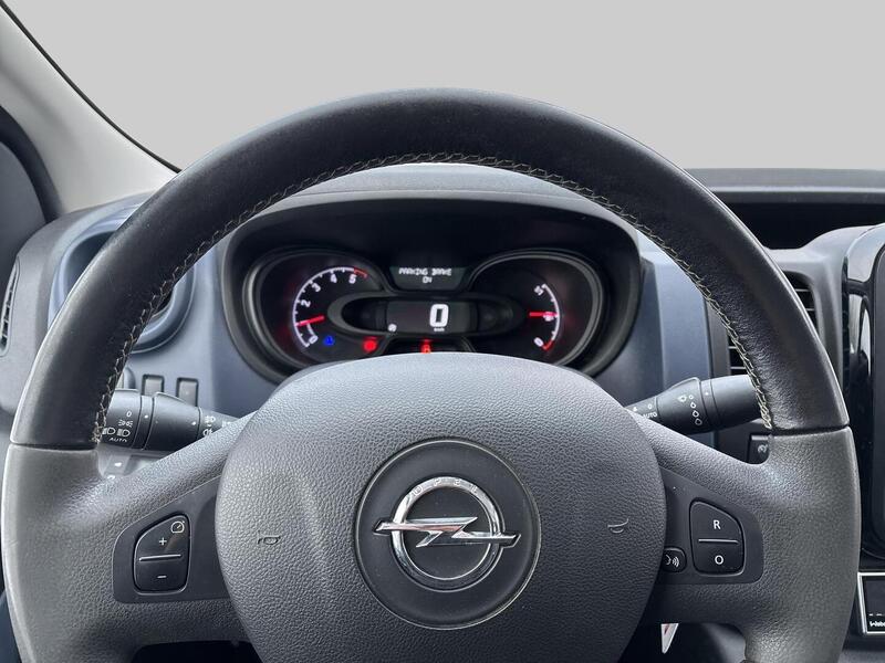 Opel Vivaro vaihtoauto