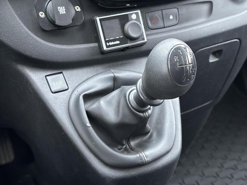 Opel Vivaro vaihtoauto