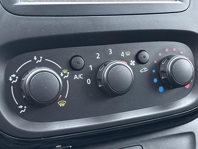 Opel Vivaro vaihtoauto