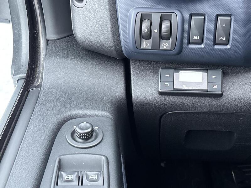 Opel Vivaro vaihtoauto