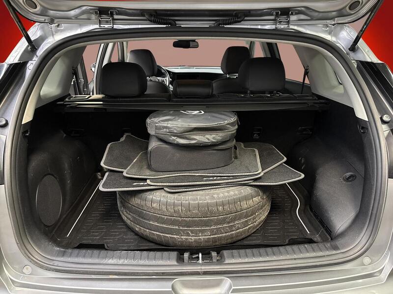 Kia Niro plug-in vaihtoauto