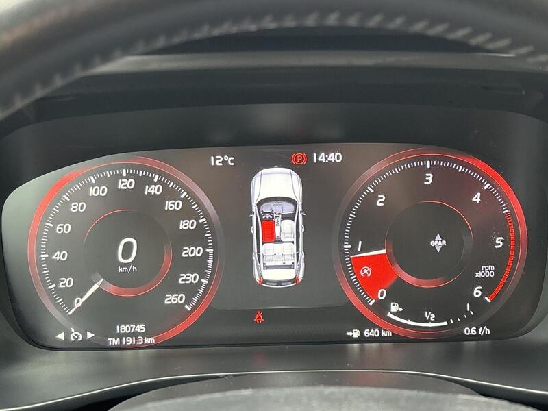 Volvo XC40 vaihtoauto