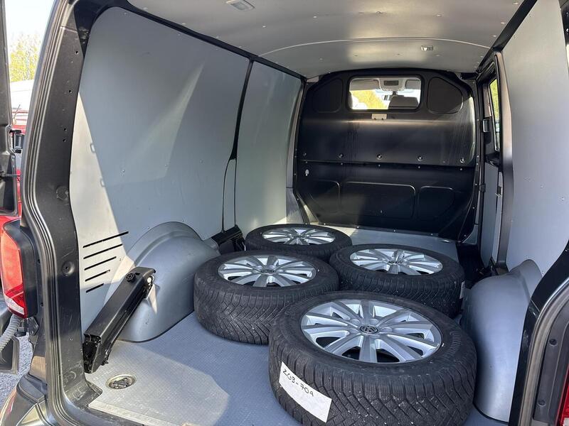 Volkswagen Transporter vaihtoauto