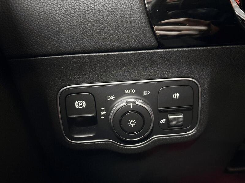 Mercedes-Benz EQA vaihtoauto