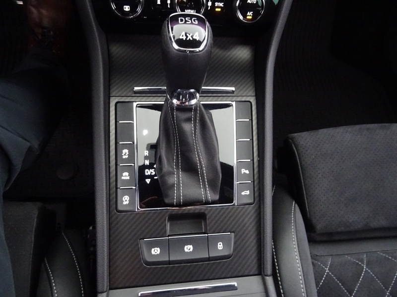 Skoda Superb Combi vaihtoauto