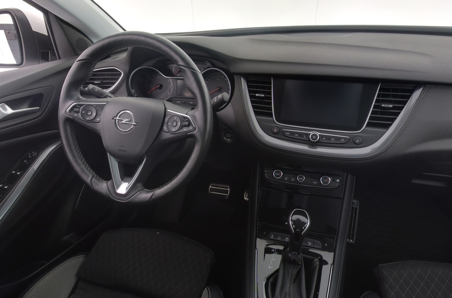 Opel Grandland X vaihtoauto