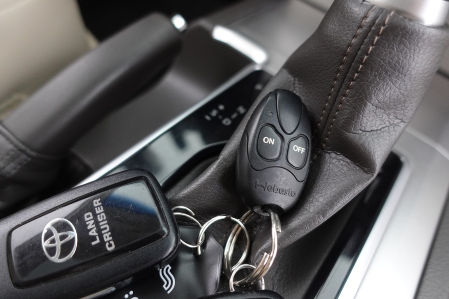 Toyota Land Cruiser vaihtoauto