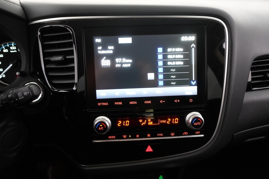 Mitsubishi Outlander PHEV vaihtoauto