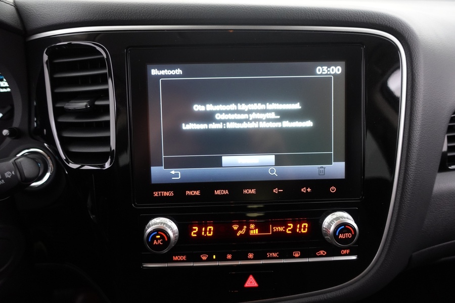 Mitsubishi Outlander PHEV vaihtoauto