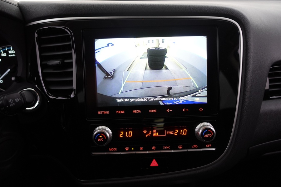 Mitsubishi Outlander PHEV vaihtoauto