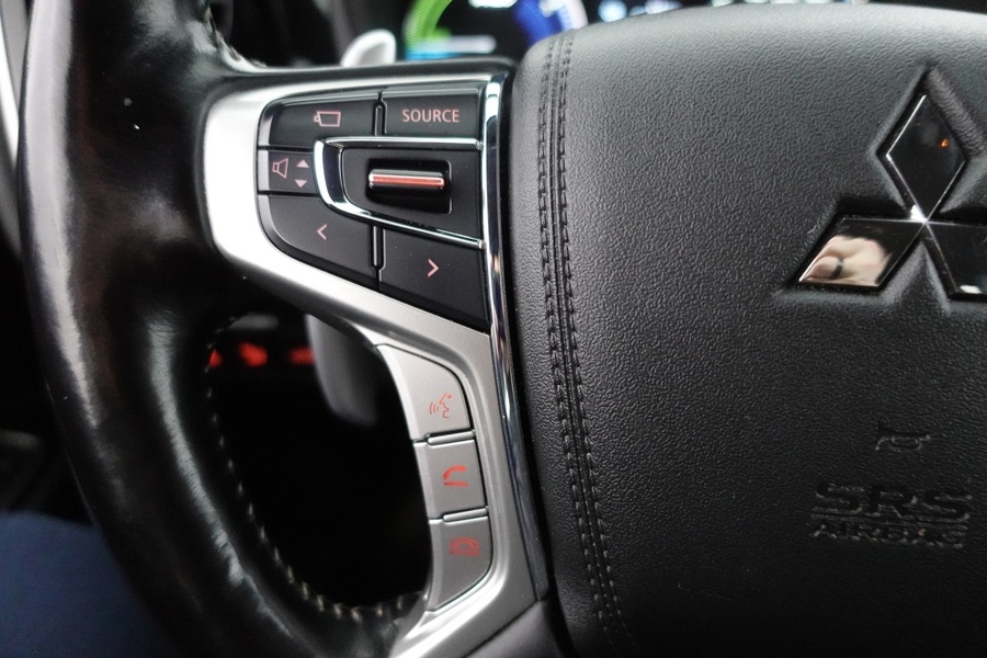 Mitsubishi Outlander PHEV vaihtoauto