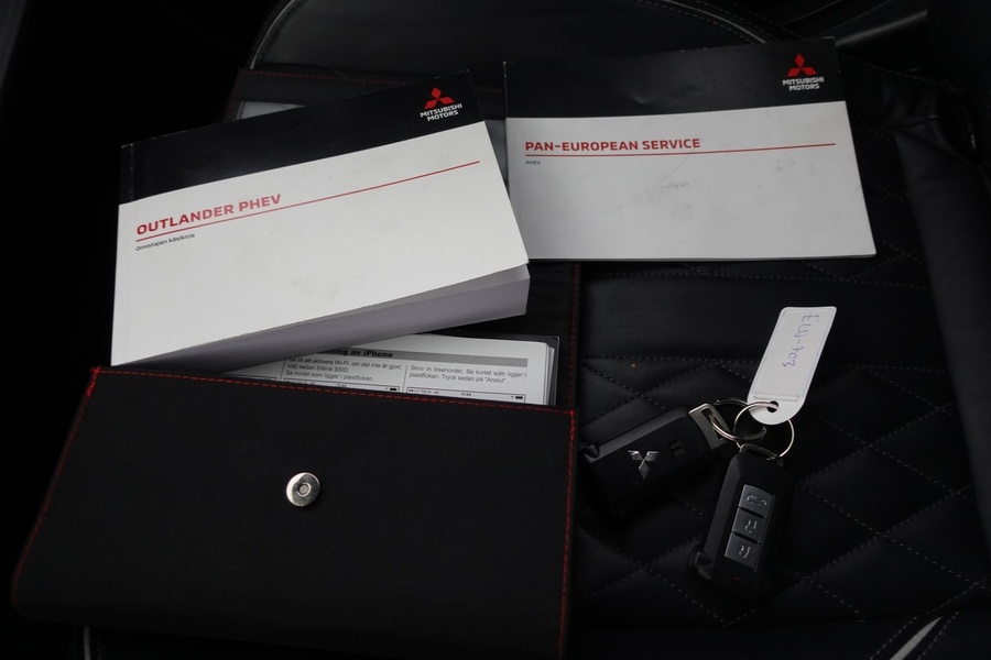 Mitsubishi Outlander PHEV vaihtoauto