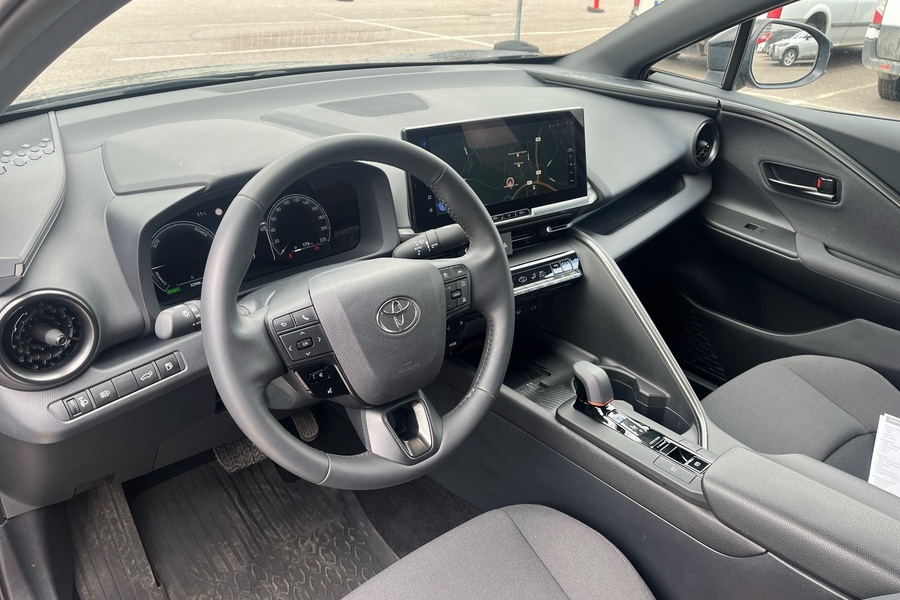 Toyota C-HR vaihtoauto