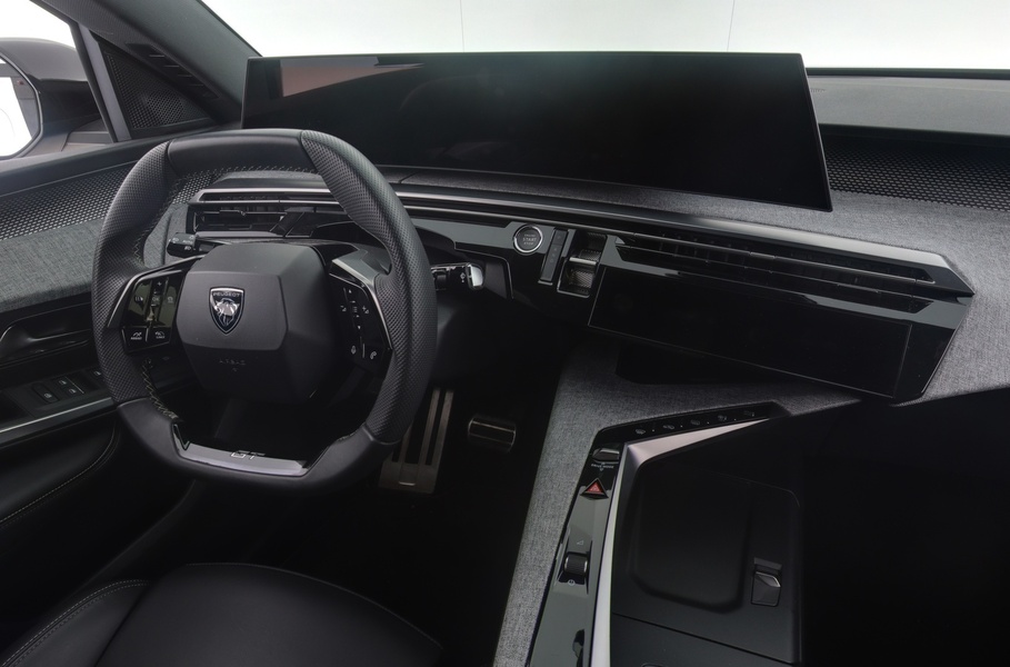 Peugeot E-3008 vaihtoauto