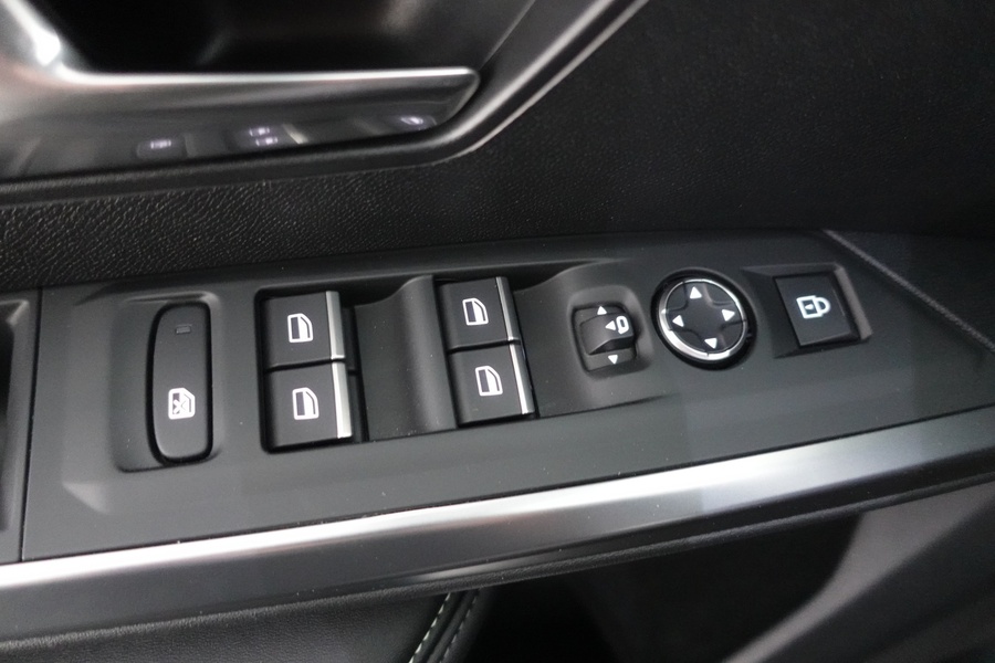 Peugeot E-3008 vaihtoauto