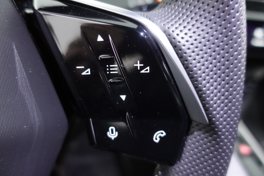 Peugeot E-3008 vaihtoauto