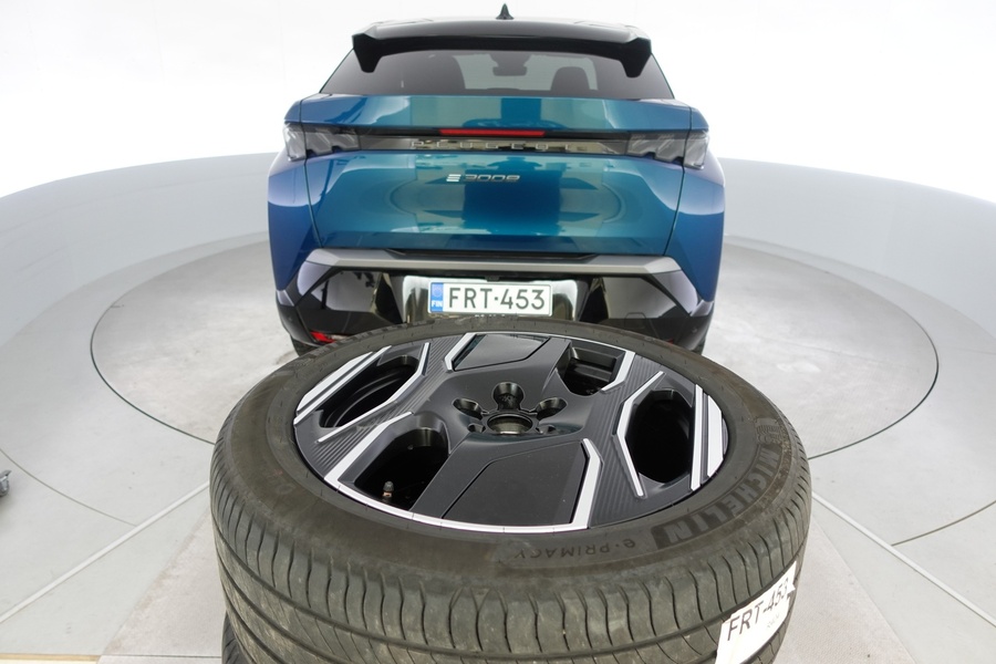 Peugeot E-3008 vaihtoauto