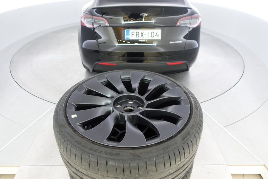 Tesla Model Y vaihtoauto