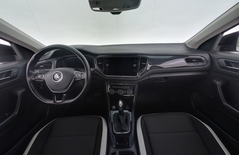 Volkswagen T-Roc vaihtoauto