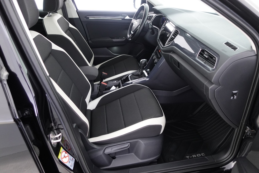 Volkswagen T-Roc vaihtoauto