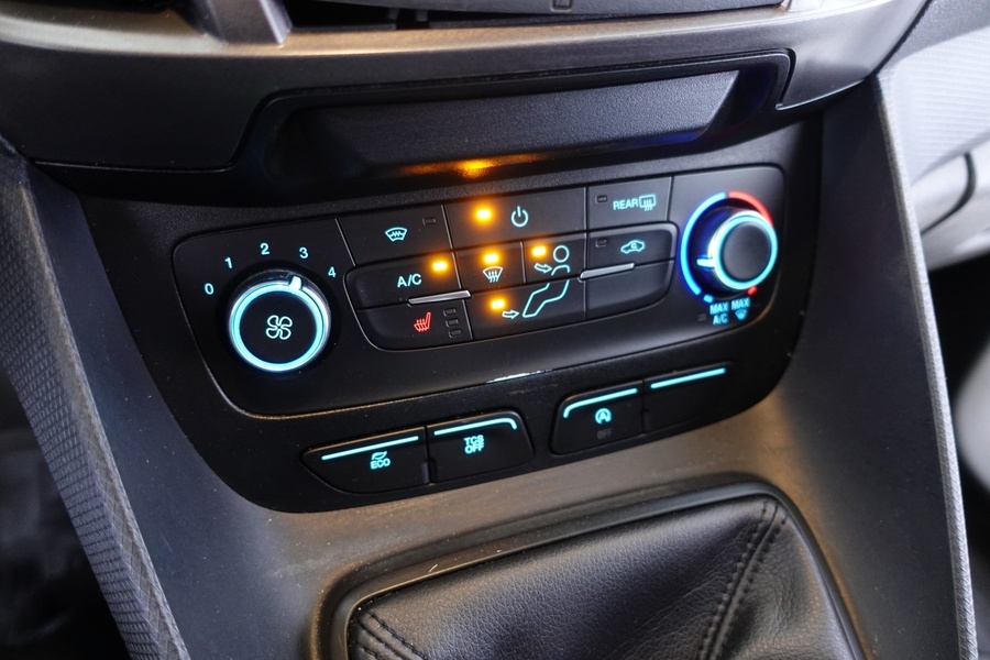 Ford Transit Connect vaihtoauto