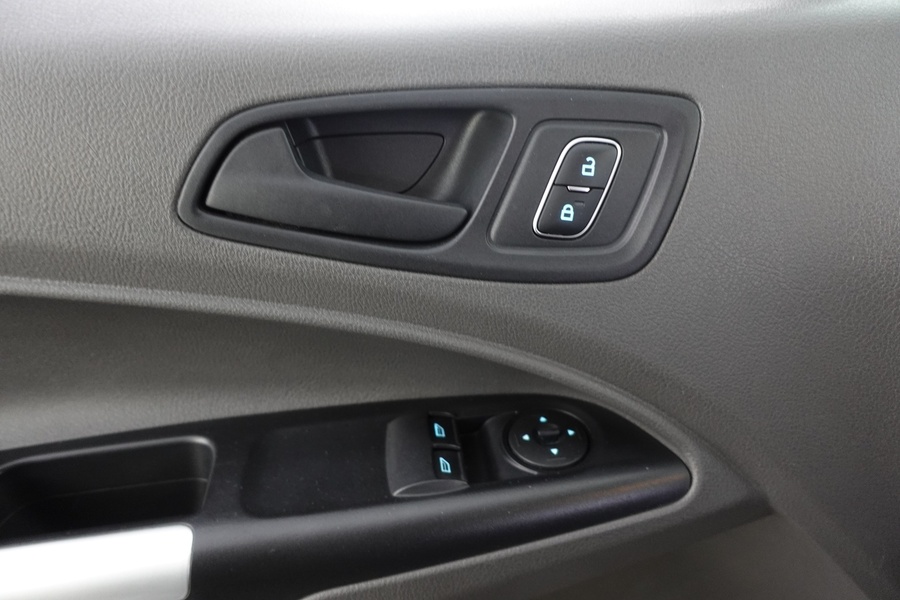 Ford Transit Connect vaihtoauto