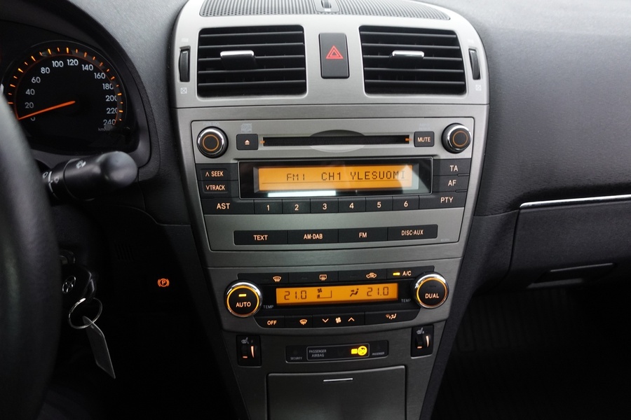 Toyota Avensis vaihtoauto