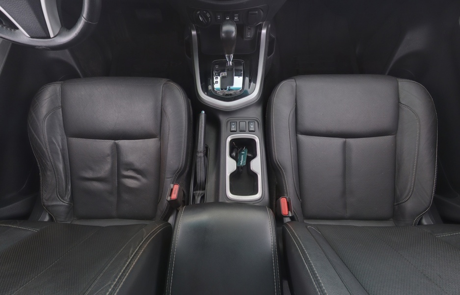 Nissan Navara vaihtoauto