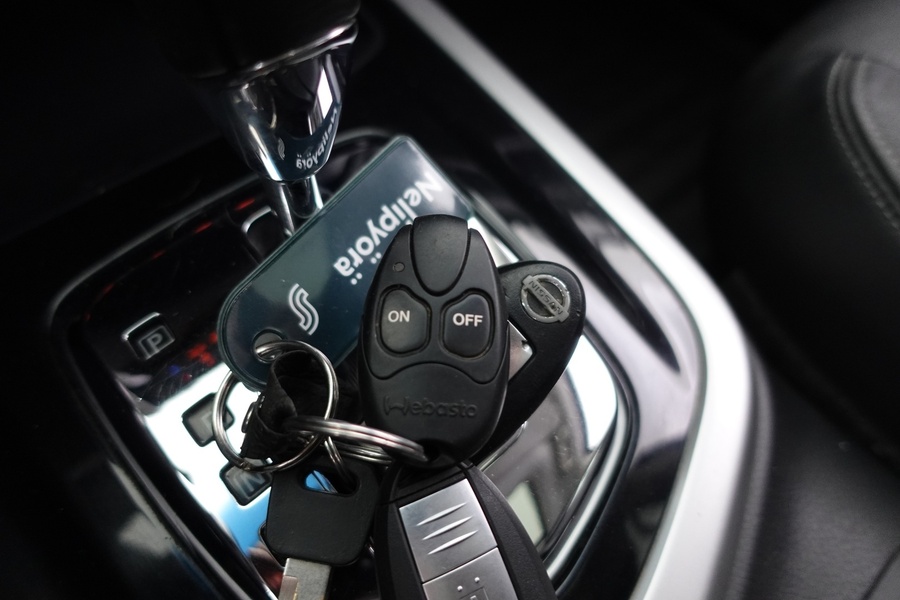 Nissan Navara vaihtoauto