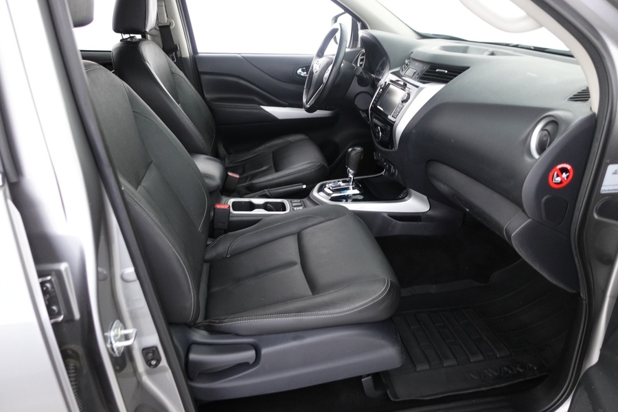 Nissan Navara vaihtoauto