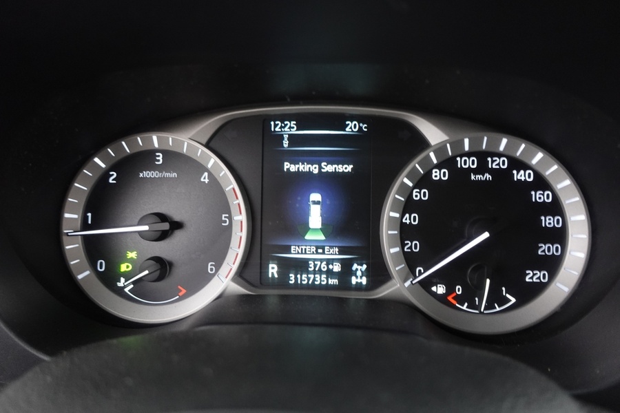 Nissan Navara vaihtoauto