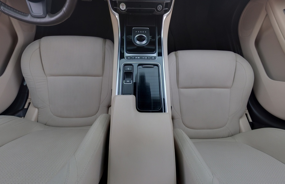 Jaguar XF vaihtoauto