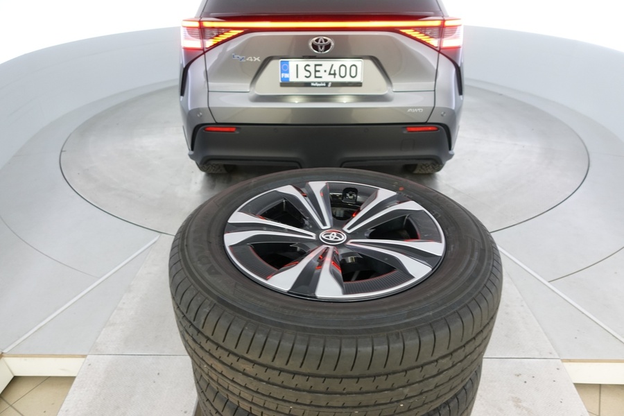 Toyota bZ4X vaihtoauto